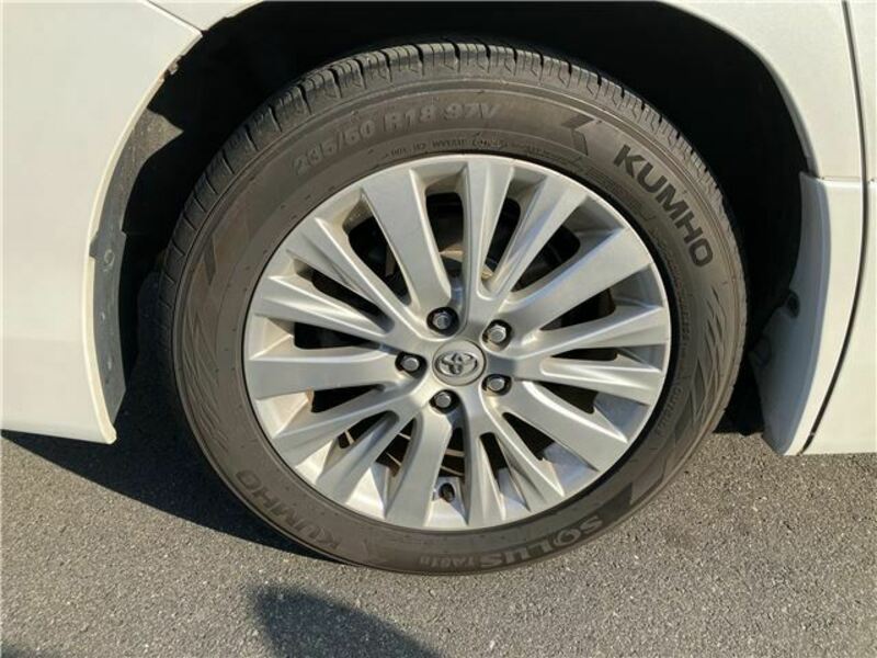 VELLFIRE-11