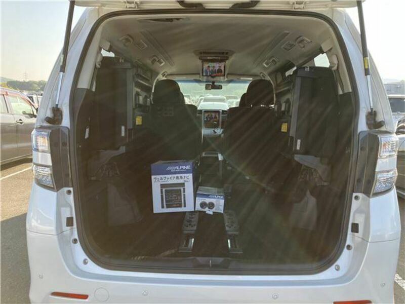 VELLFIRE-13