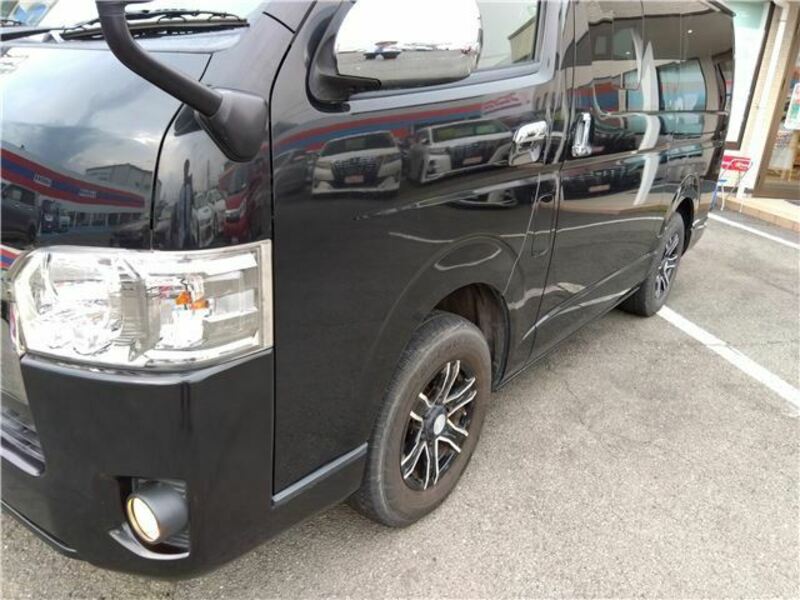 HIACE VAN-11
