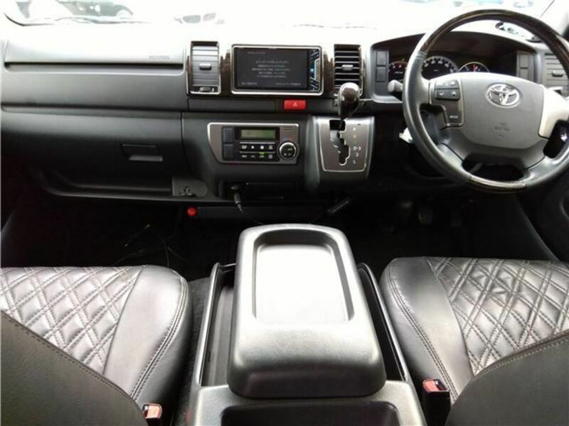 HIACE VAN-26