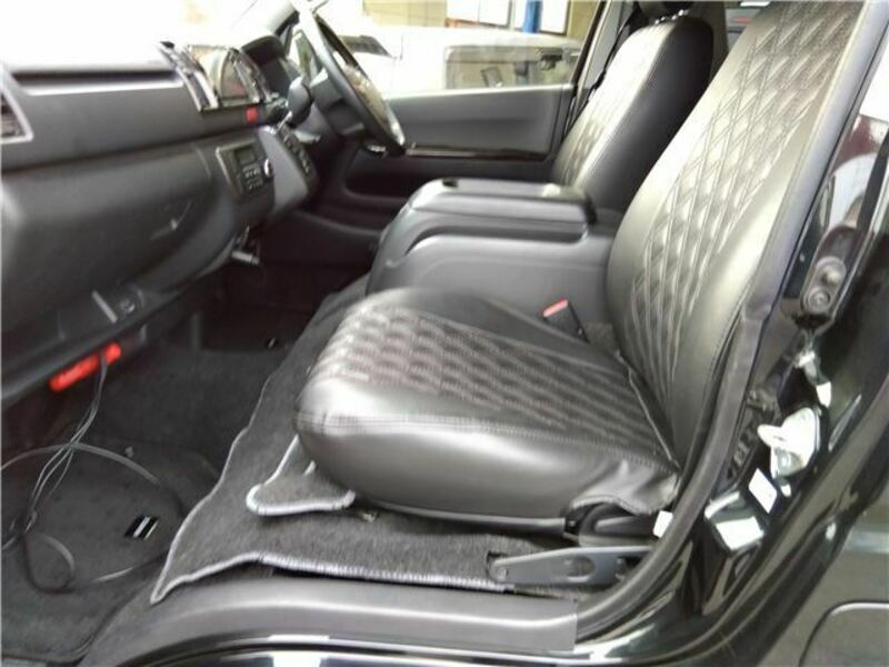 HIACE VAN-43