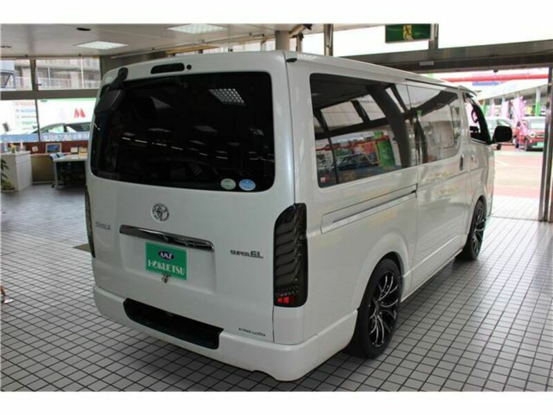 HIACE-1
