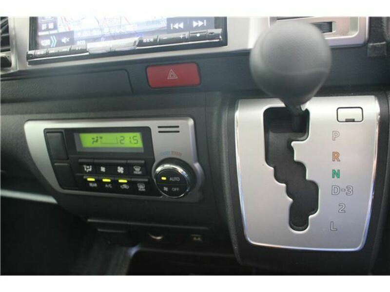 HIACE-28