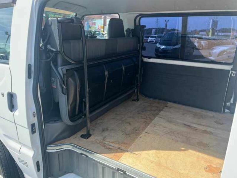 BONGO VAN-12