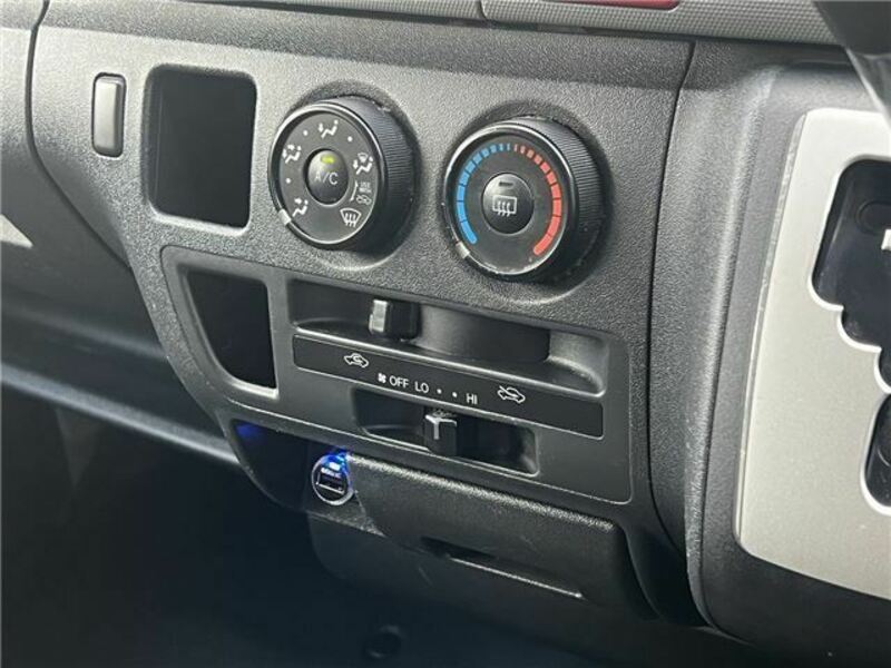 HIACE-11