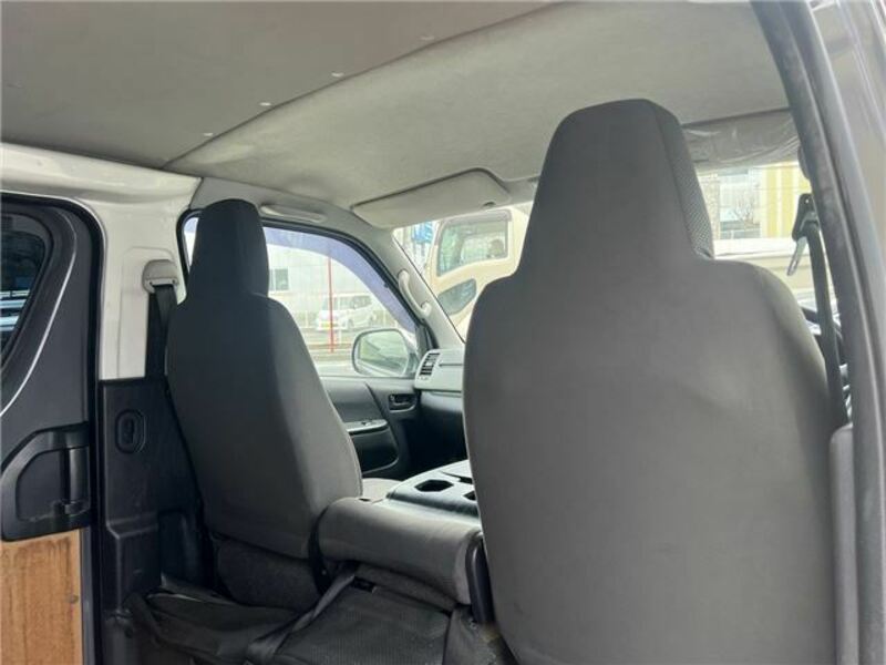 HIACE-15