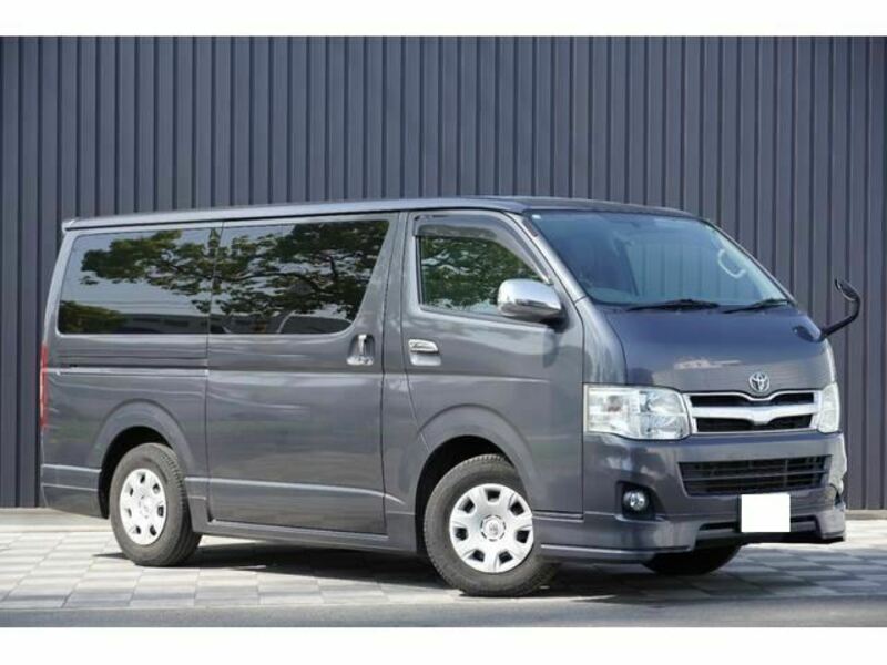 TOYOTA　HIACE VAN