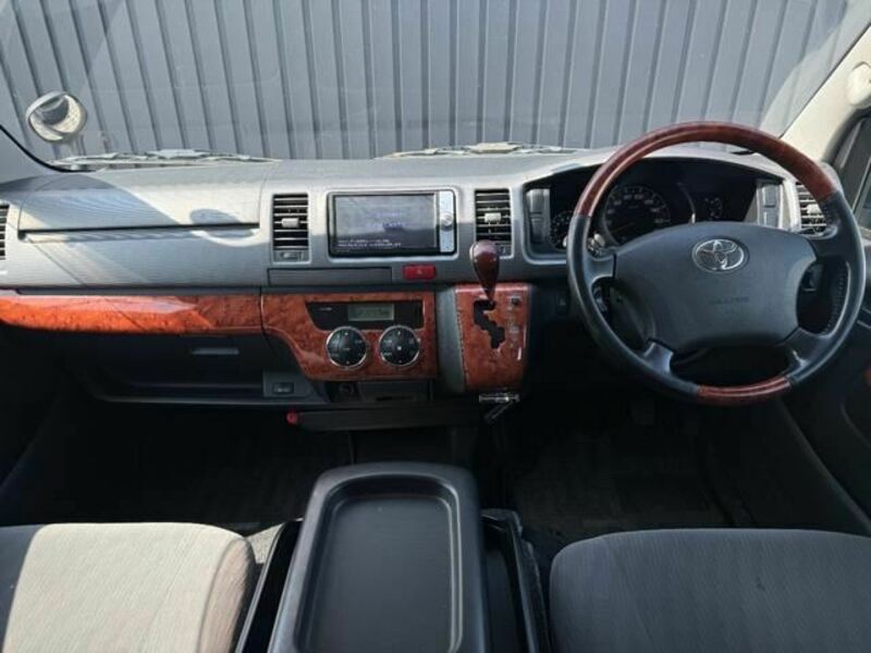 HIACE VAN-2