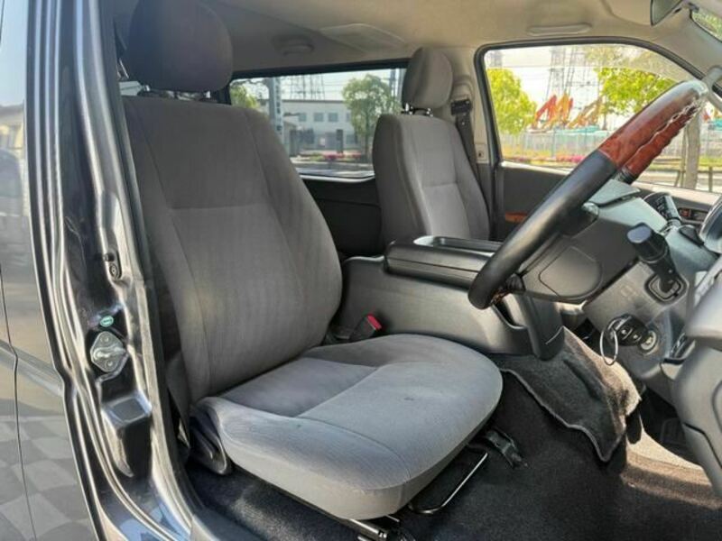 HIACE VAN-24