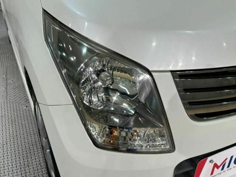 WAGON R-8