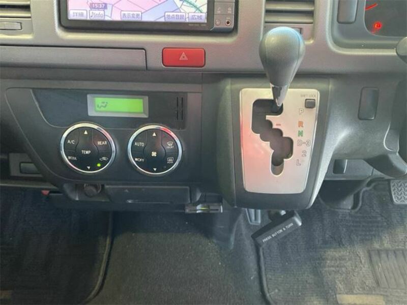 HIACE VAN-10