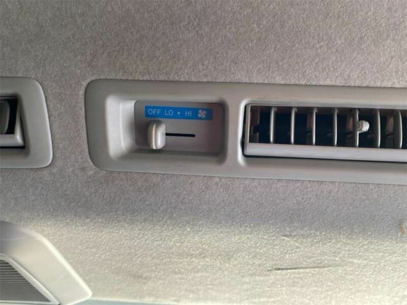 HIACE VAN-23