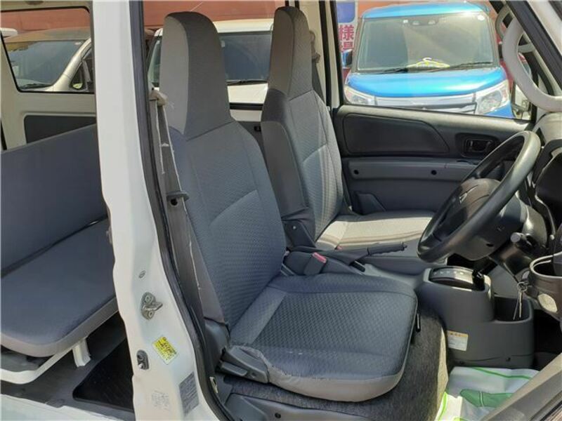 MINICAB VAN-17