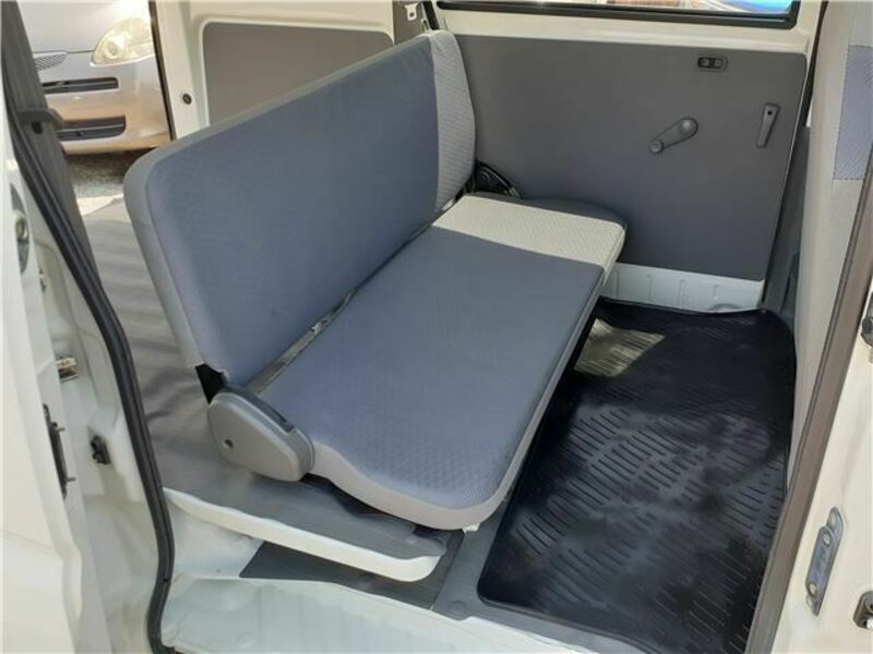 MINICAB VAN-18