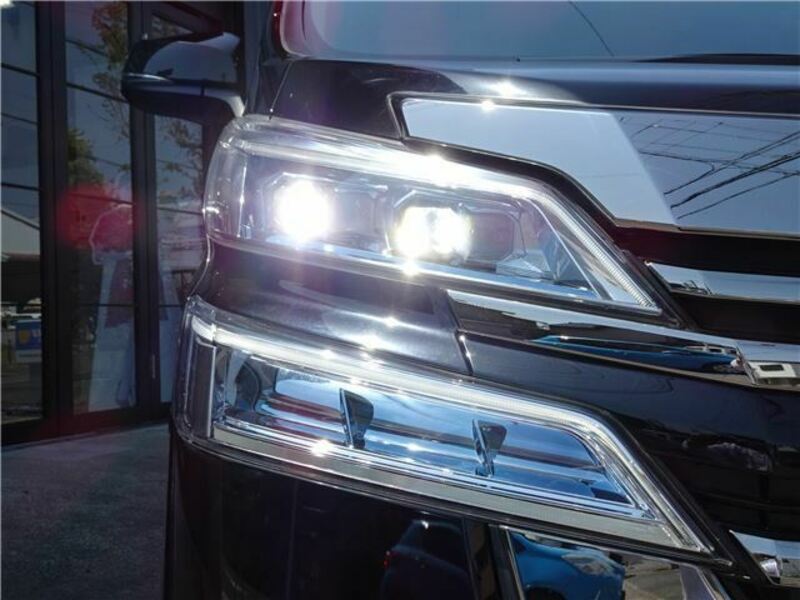 VELLFIRE-8