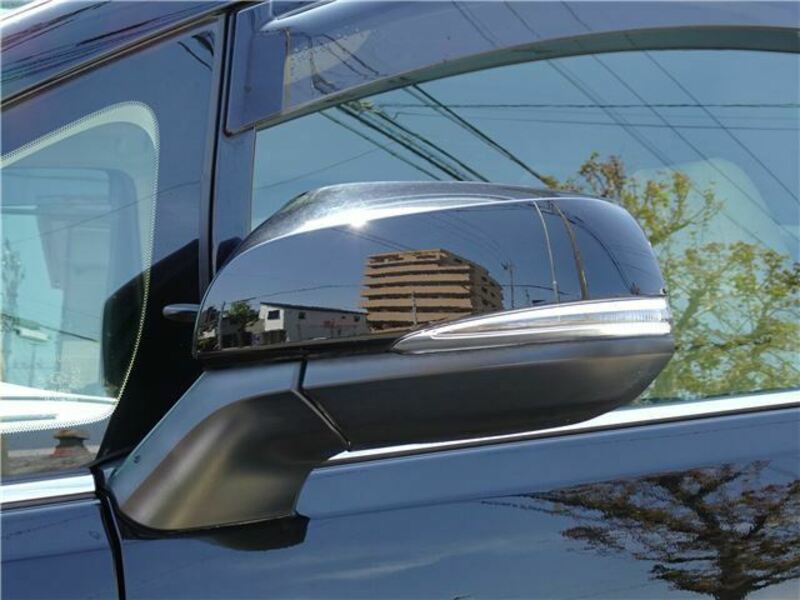 VELLFIRE-15
