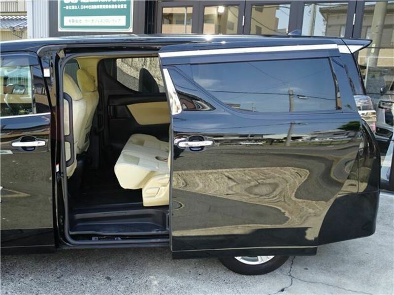 VELLFIRE-16