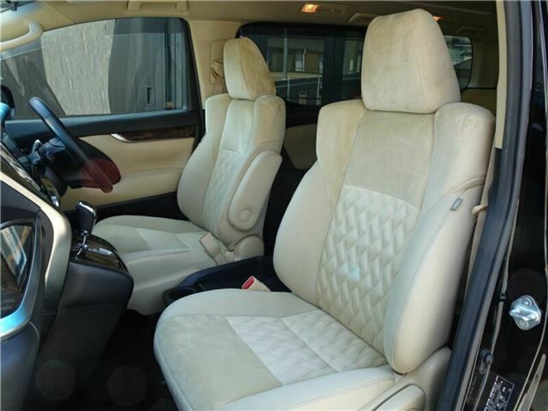 VELLFIRE-39