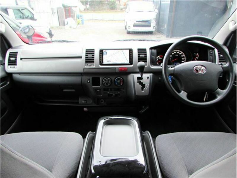 HIACE VAN-1
