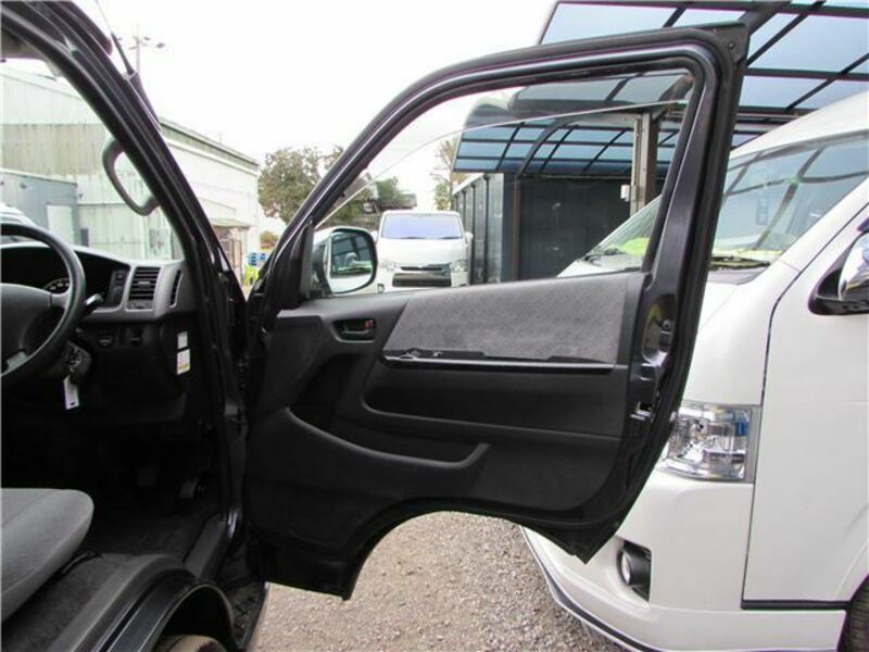 HIACE VAN-9