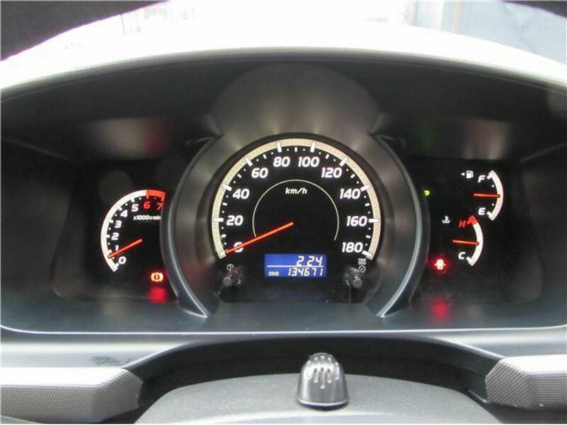 HIACE VAN-11