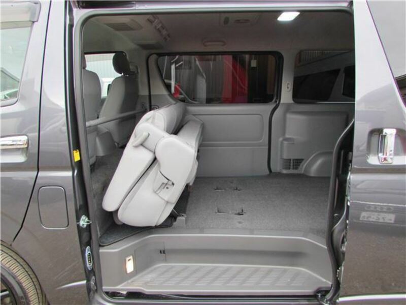 HIACE VAN-27