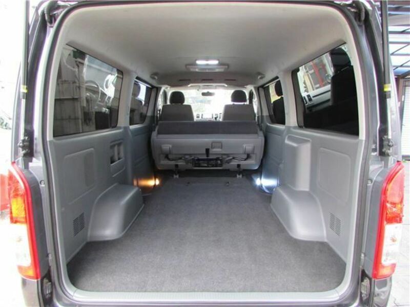 HIACE VAN-29