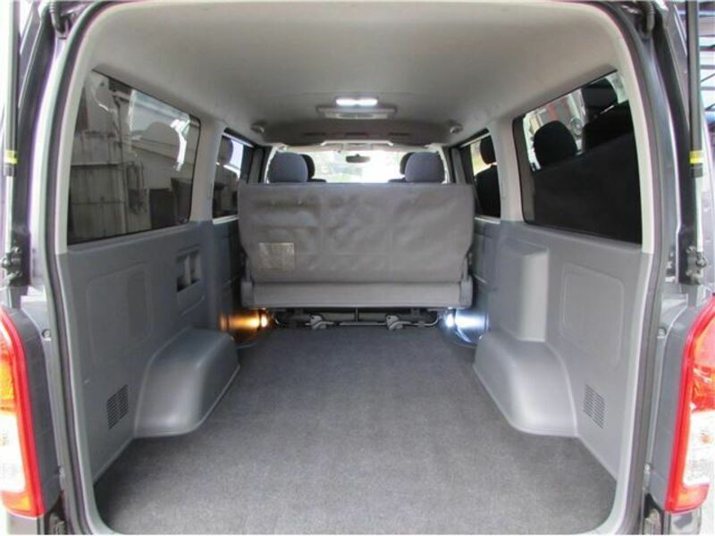 HIACE VAN-31
