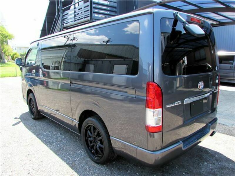 HIACE VAN-47