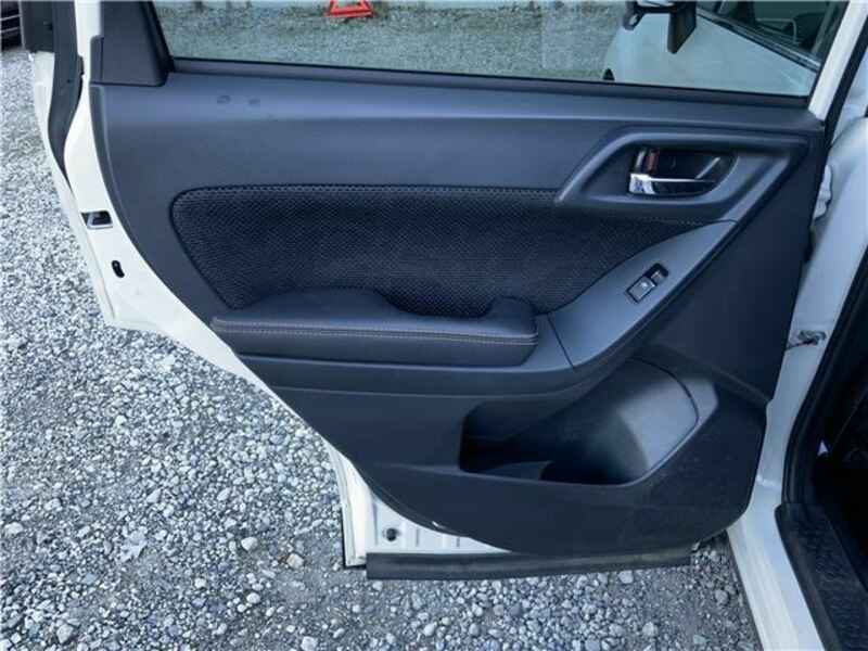 FORESTER-18
