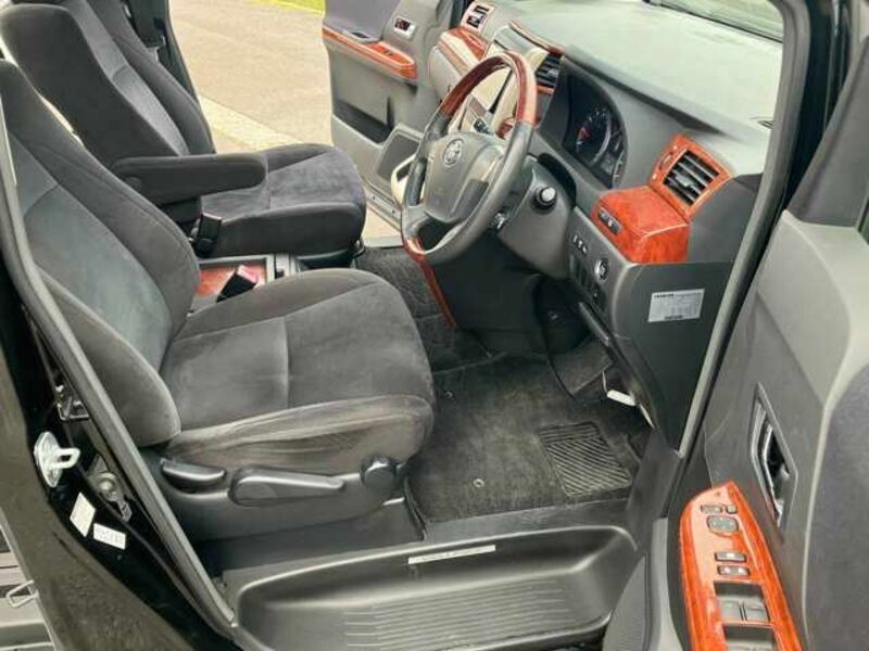 VELLFIRE-9