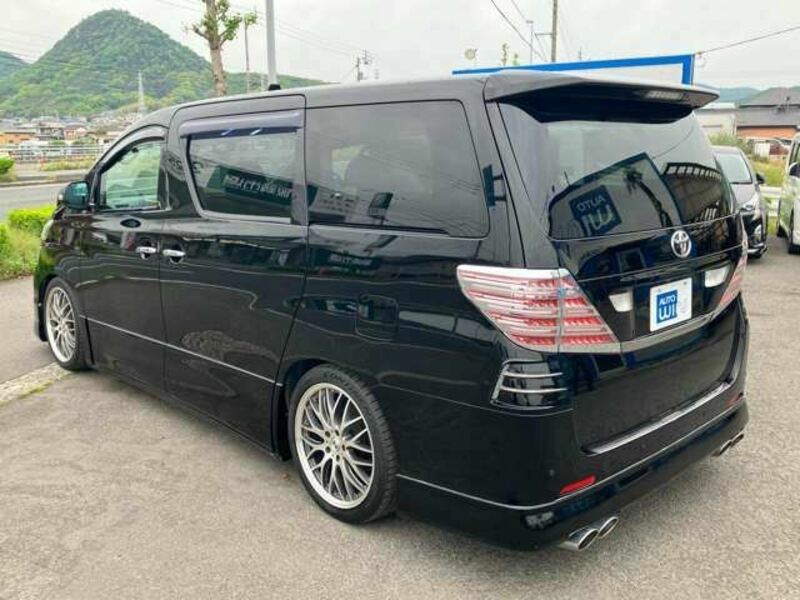 VELLFIRE-16
