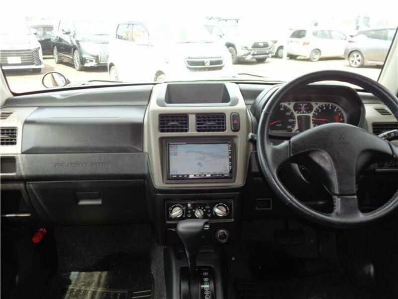 PAJERO MINI-8