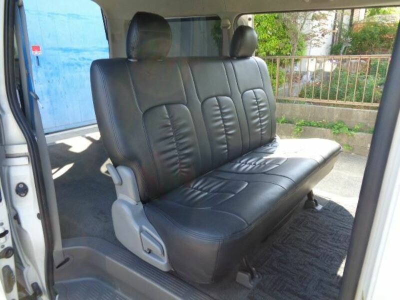 HIACE VAN-11