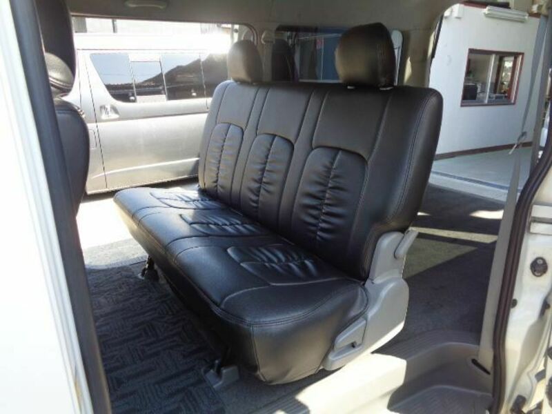 HIACE VAN-12