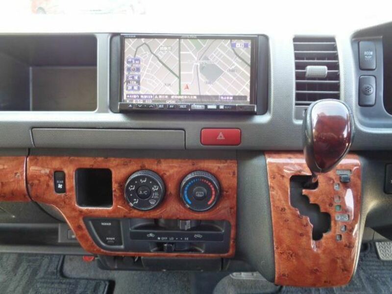 HIACE VAN-15
