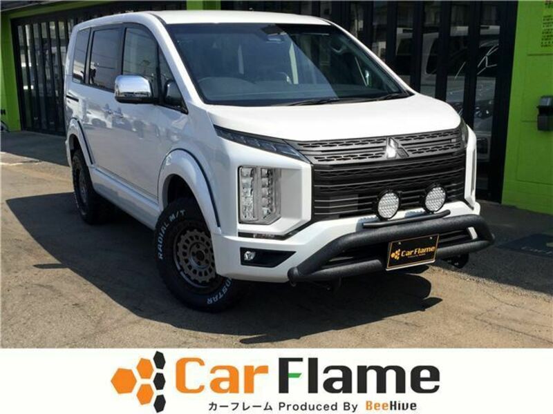 MITSUBISHI　DELICA D5