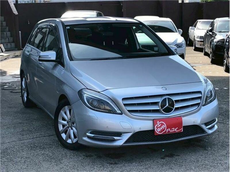 MERCEDES-BENZ　B-CLASS