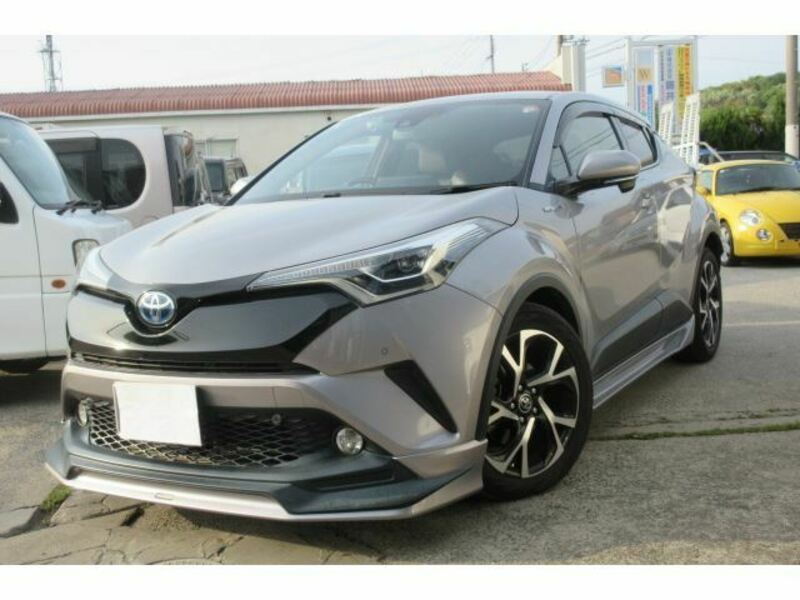 TOYOTA　C-HR