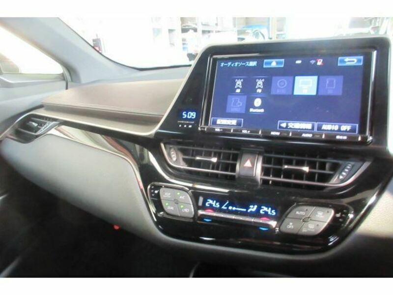 C-HR-12