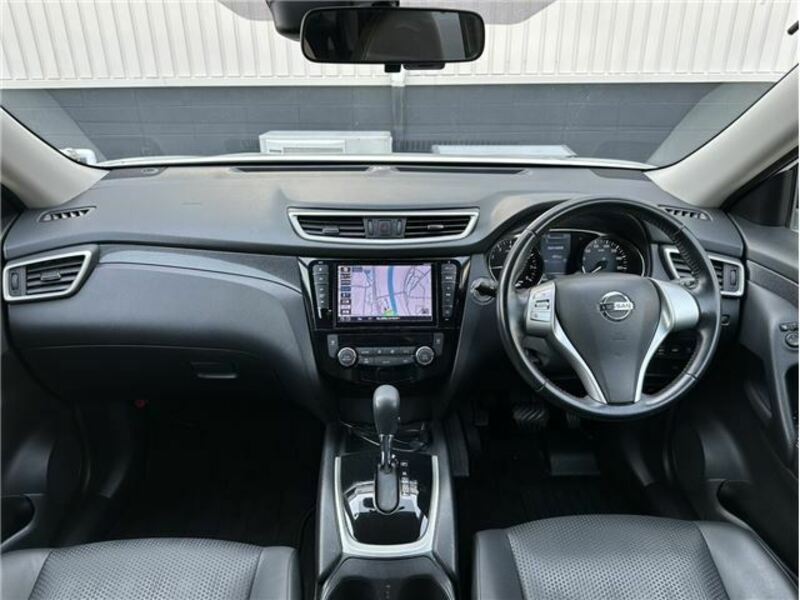 X-TRAIL-1