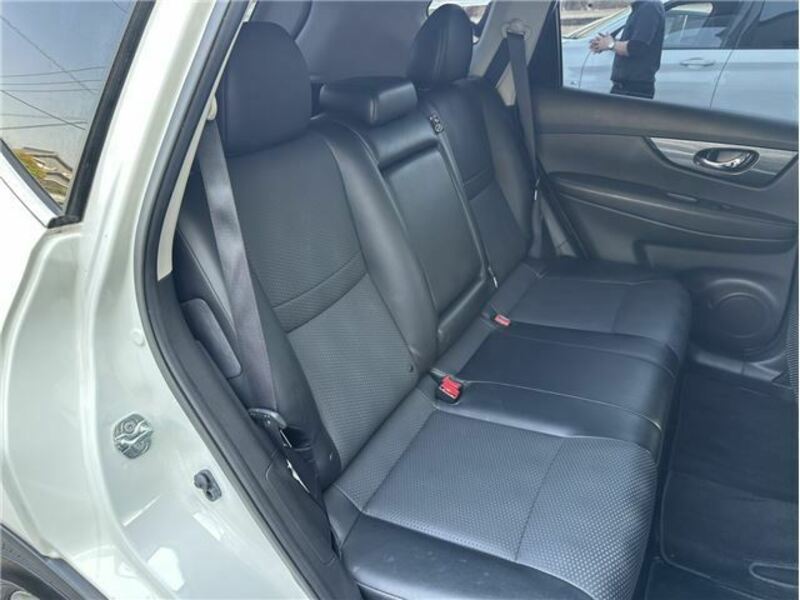 X-TRAIL-32