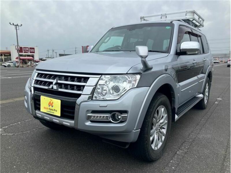 MITSUBISHI　PAJERO
