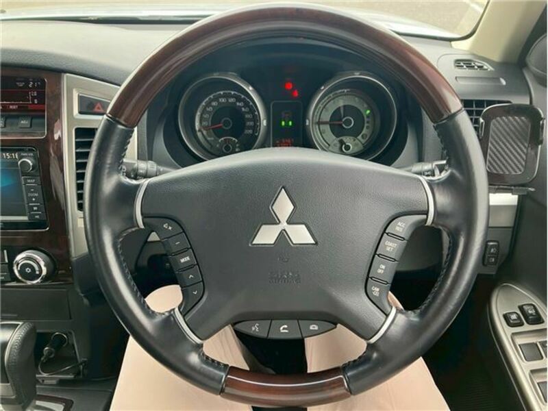 PAJERO-28