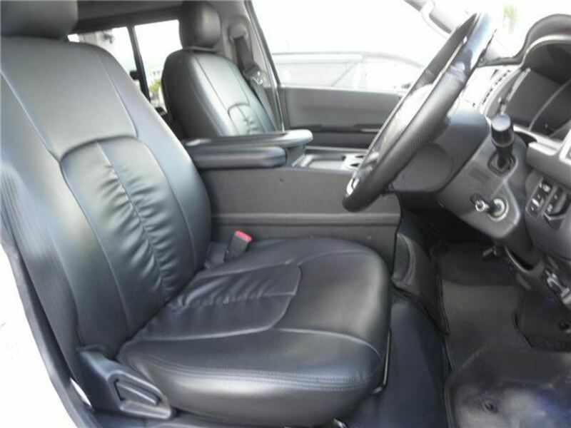 HIACE-11