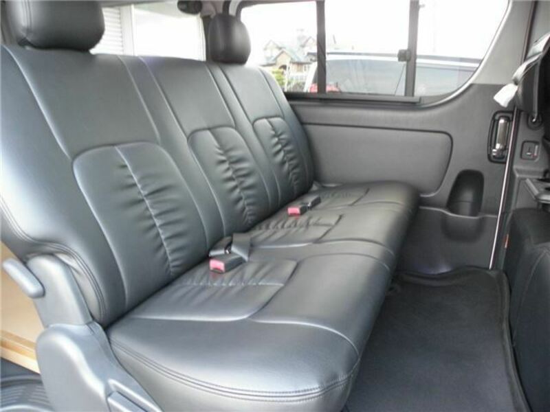 HIACE-12