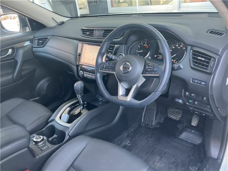 X-TRAIL-25