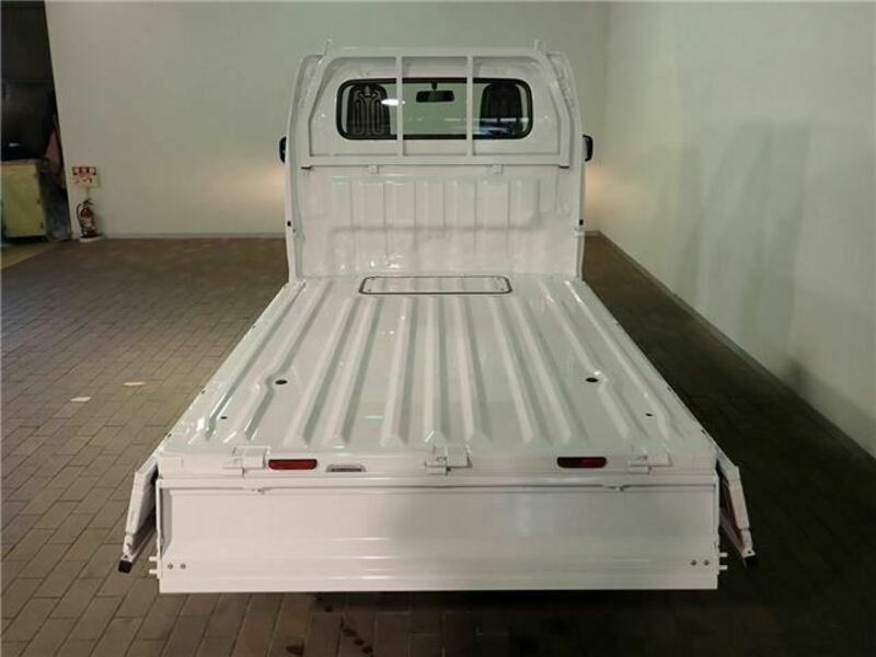 CLIPPER TRUCK