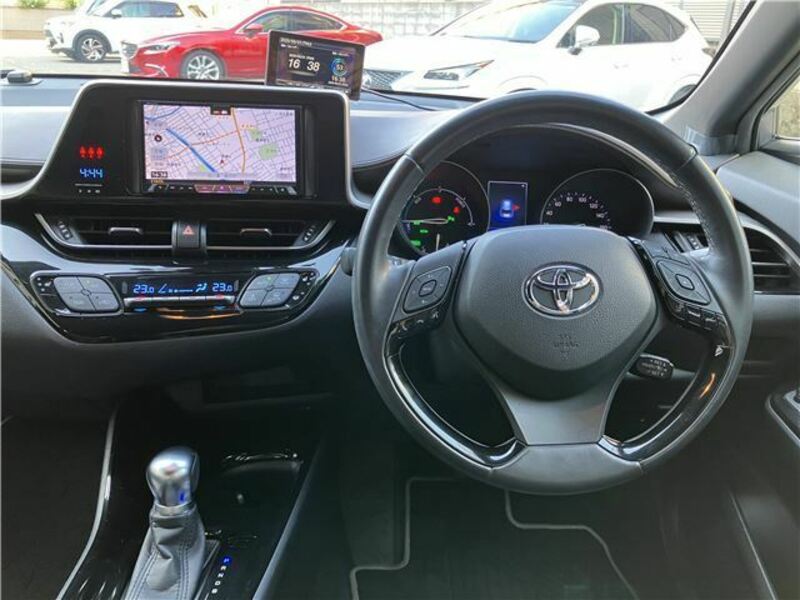 C-HR-10
