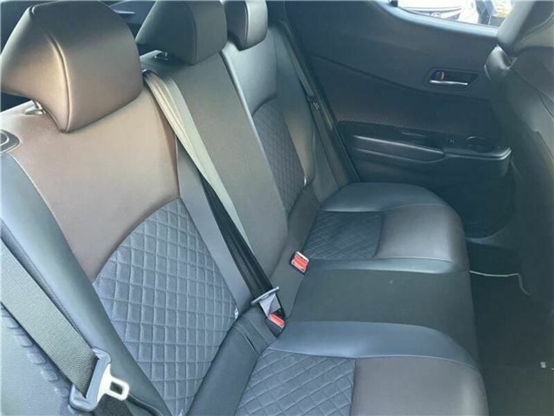 C-HR-11